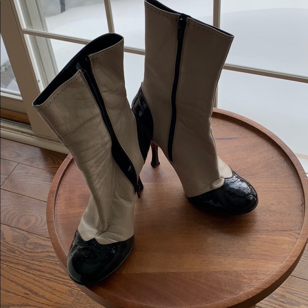 Leather boots Two Toned wing tip